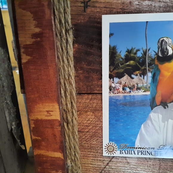 Wood picture frame with 2 solid metal clips for 5 x 7 pictures / handcrafted - Picture 5 of 7